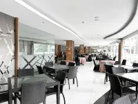 Grand Aquarium Hotel Pangandaraan Hotels in Pangandaran