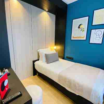 Grand Hotel Clichy Rooms