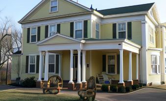 Six Acres Bed & Breakfast