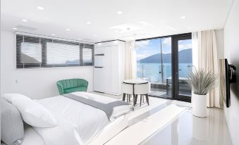 Geoje Lesolay Poolvilla