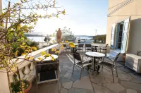 Dionysos Hotel فنادق في Poros