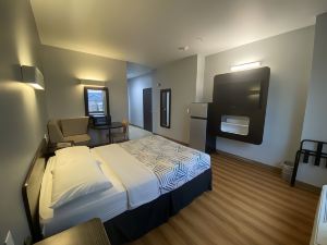 Studio 6 Suites Texas City, TX – I-45 South