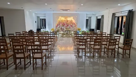 Two Rich Hotel & Sport Center Отели в г. Jepara Regency