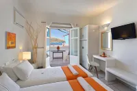 Yades - All Sea VIew Suites - Adults Only Venetian Fortress附近的飯店