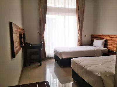 Antika Hotel Hotel dekat LB KARTINI PUSAT BELANJA HP DAN ACC TERLENGKAP