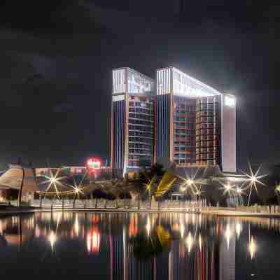 Park Mall Hotel & Conference Center Hotel Exterior