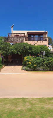 A1 Kynaston Self Catering or Bed and Breakfast