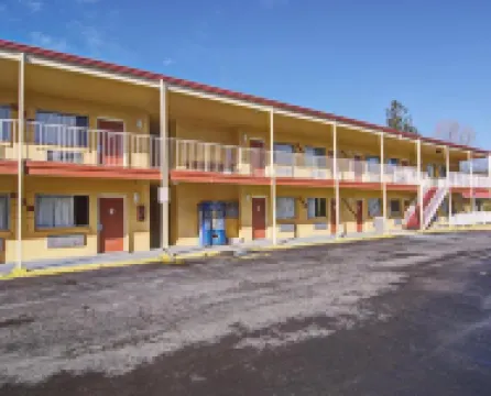 Novotel Suites Yogyakarta Malioboro Hotel di Yogyakarta