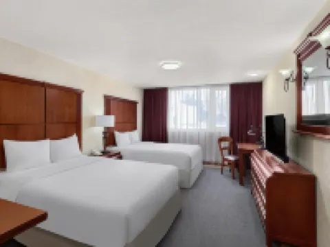 Howard Johnson by Wyndham Toluca Hotels in Toluca