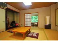 Yorozuya Ryokan and Restaurant Hotel a Tanabe
