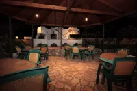 Almini Apartments Hotels in Plataria