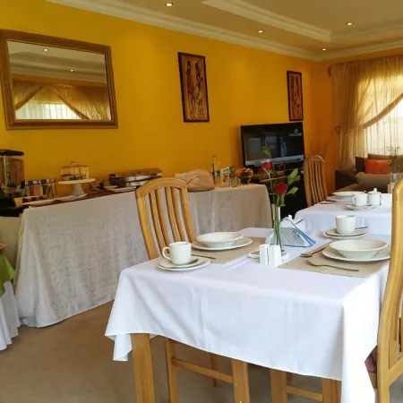 Alicia's B&B