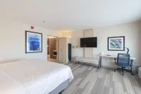 Holiday Inn Express & Suites Marion