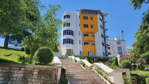 Alvero Hotel