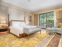 Radisson Collection Hotel & Spa, Riverfront Srinagar فنادق في سريناغار