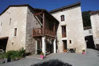 Logis Hostellerie du Perigord Vert Hotels in Saint-Front-dAlemps