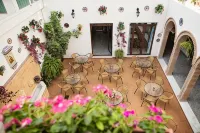Hotel de Los Faroles Hotels near Palacio de Viana
