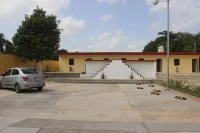Hotel la Piramide Izamal - Park Yeri