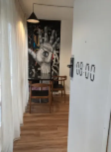 SoYa on Davis Apartment Hotel