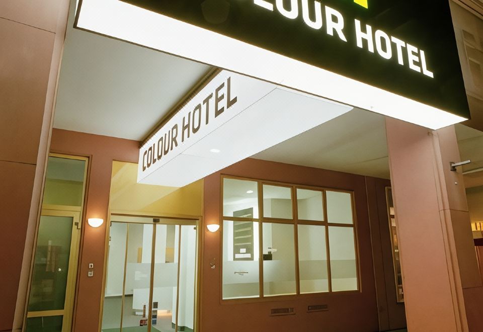 Colour Hotel