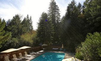 The Occidental Lodge