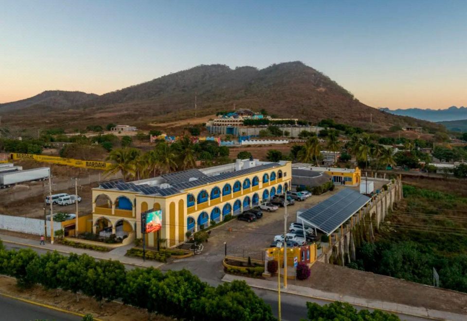 hotel overview picture