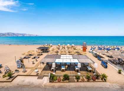 Ermis Luxury Suites & Apartments