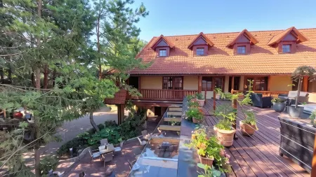 Hotel Frýdl Отели в г. Liblice