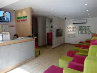 Time Travellers Hotel Hotels near Ermita