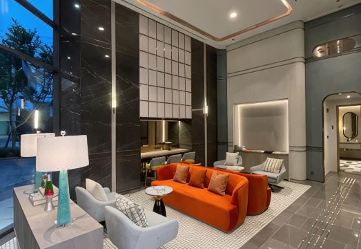 더 쿼터 라차요틴 수영장