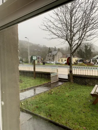 1 Lochness Rooms&Hostel Отели в г. Драмнадрочит