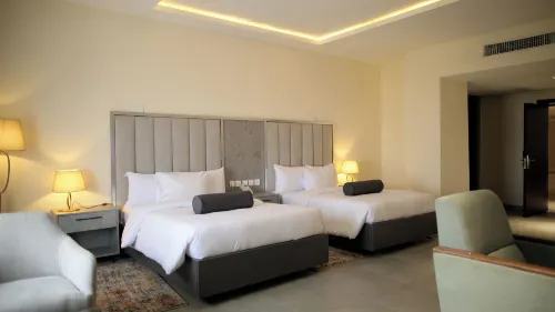 Lake Greenfield Hotel and Towers - خلابة