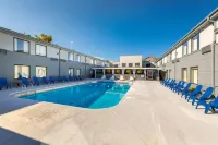 The Bransinn Entertainment District - 2-Star