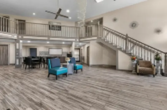 Super 8 by Wyndham Dickson