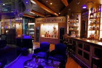 Davinci Hotel on Nelson Mandela Square - 5-Star