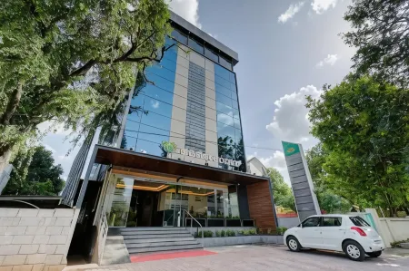 Hotel Hari Govindas Mysore - Explore the Heart of Mysore Отели в г. Майсур