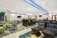 La Quinta Inn & Suites by Wyndham McAllen Convention Center Hotels in Mcallen