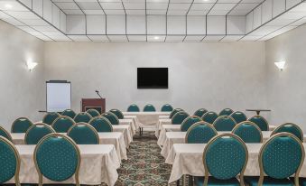 Howard Johnson by Wyndham Saugerties, NY