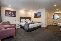 Town Square Motel - 4-Star