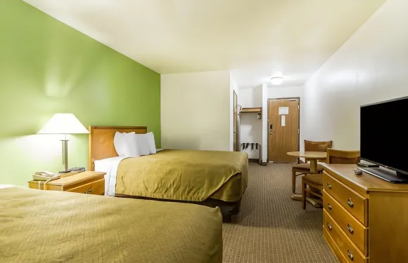 皮金-皮奧里亞地區伊克諾旅館及套房