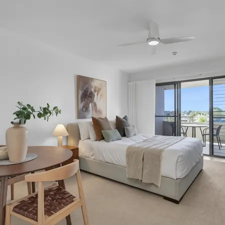 Riverside Apartments & Hotel