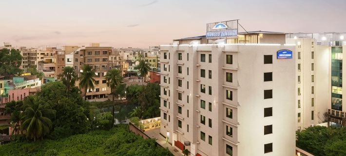 Howard Johnson by Wyndham Kolkata Hotels in Kolkata