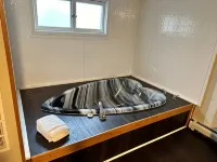 Cedar Hill Lodge - Hot Tub