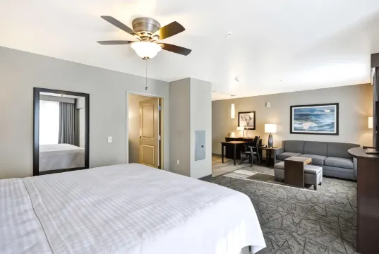 ホームウッド スイーツ バイ ヒルトン ラス ベガス シティ センター