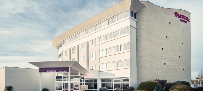 Hôtel Mercure Compiègne Sud โรงแรมในอวส