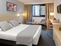 Hôtel Padoue Hotels near Sanctuary of Our Lady of Lourdes