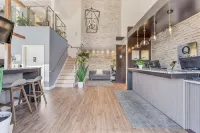 凱藝酒店-德通納95號州際高速路