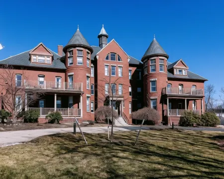 The Centennial Hotel Hotels in Concord
