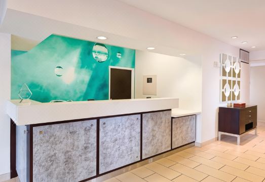 4. 스프링힐 스위트..