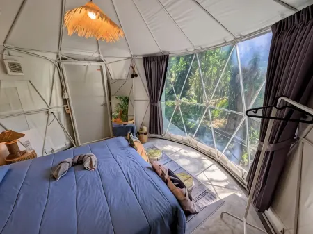 Vanara Bungalows Отели рядом с достопримечательностью «Ban Salak Phet»